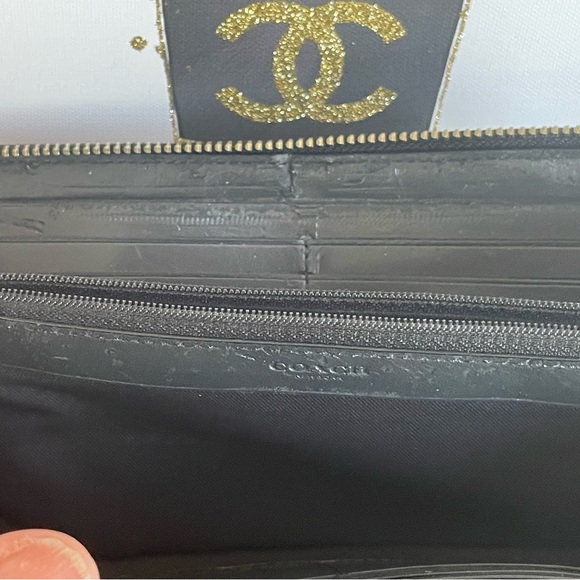 Coach Wallet (GUC) Black - Picture 4 of 8